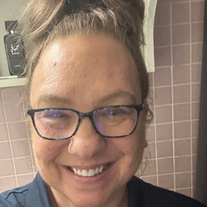 Meet your Posher, Traci